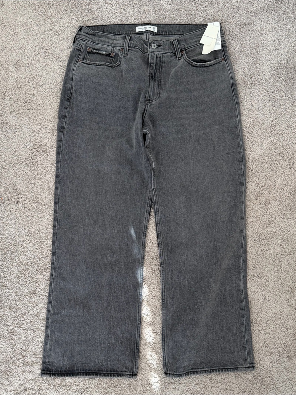 Abercrombie & Fitch The Baggy Low Rise Jeans Gray Wash 31 Short / 12S NWT